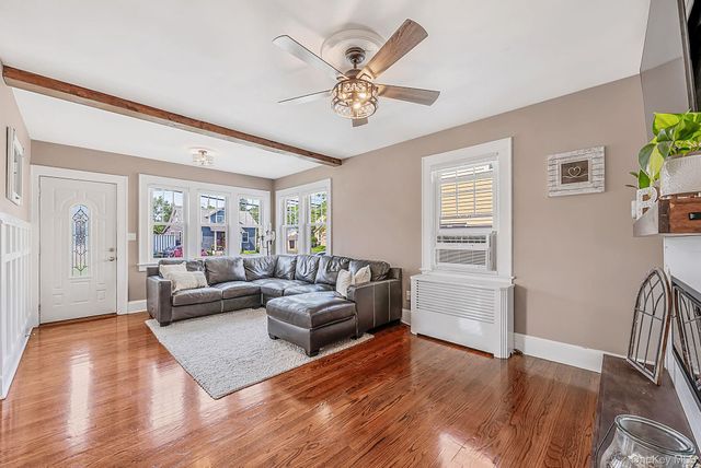 14 Andrew Avenue, Islip Terrace, NY 11752