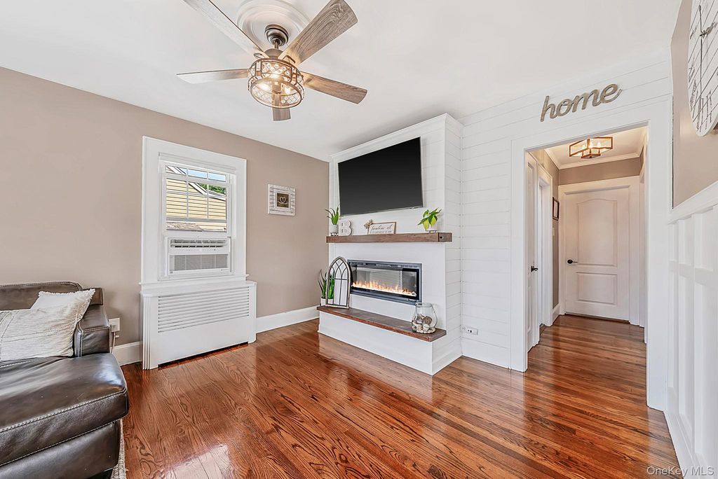 14 Andrew Avenue, Islip Terrace, NY 11752 — photo 5
