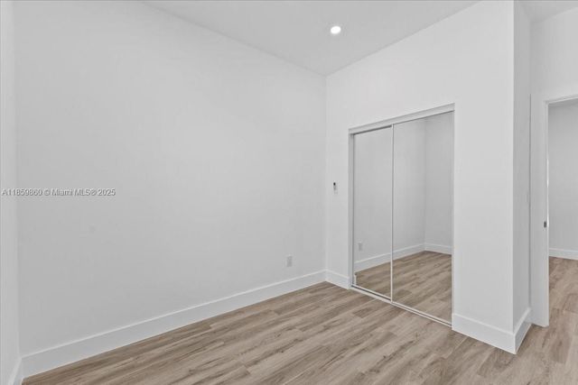 528 W 45th Pl, Hialeah, FL 33012