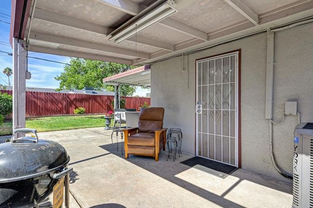6513 Pearson Ln, North Highlands, CA 95660