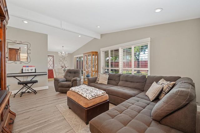 6513 Pearson Ln, North Highlands, CA 95660