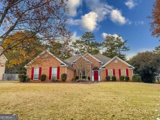 5555 Grove Place Crossing SW, Lilburn, GA 30047