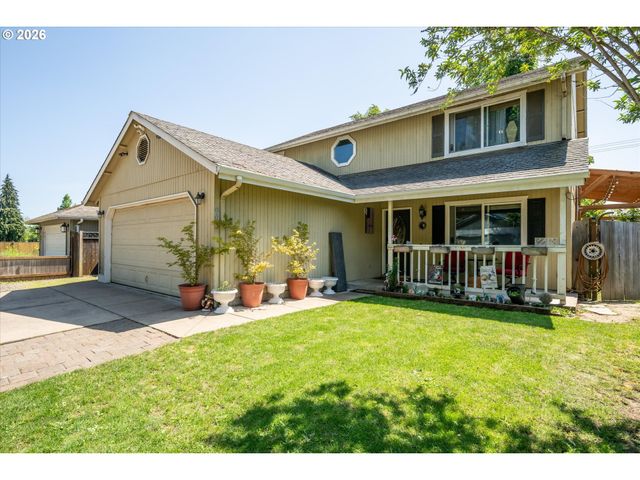 995 KINTZLEY Ave, Springfield, OR 97478