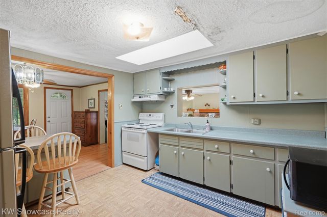 60677 9 Mile Road, Lyon Charter Township, MI 48178