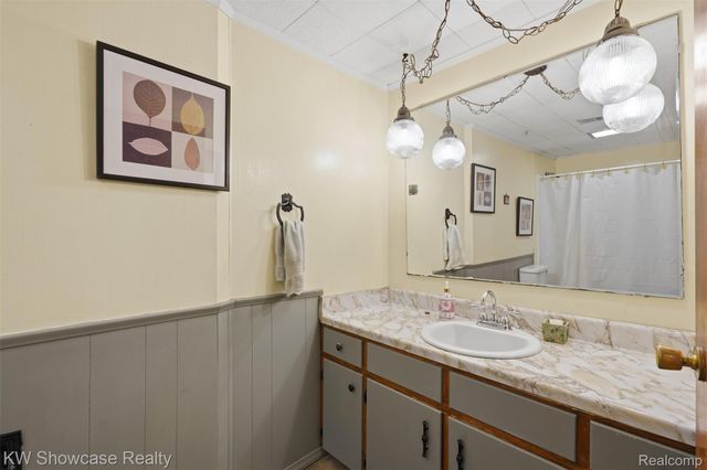 60677 9 Mile Road, Lyon Charter Township, MI 48178