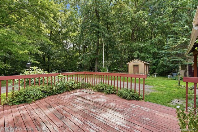 60677 9 Mile Road, Lyon Charter Township, MI 48178
