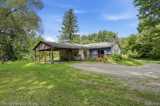60677 9 Mile Road, Lyon Charter Township, MI 48178