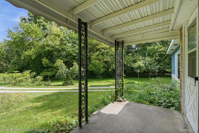 60677 9 Mile Road, Lyon Charter Township, MI 48178