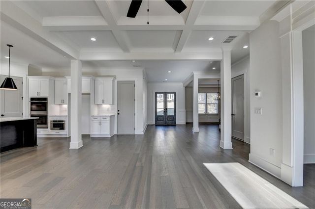 6181 Shoreland Circle, Buford, GA 30518