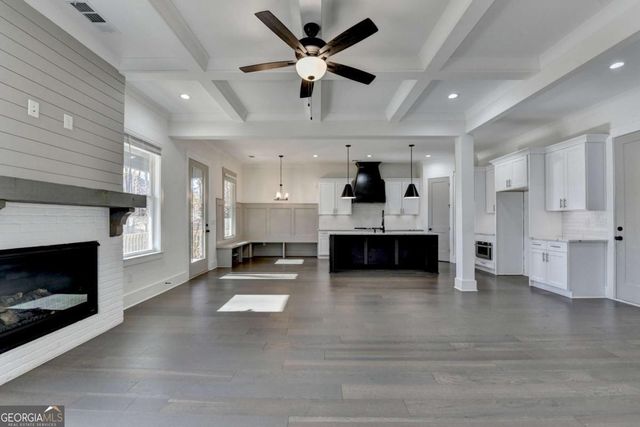 6181 Shoreland Circle, Buford, GA 30518