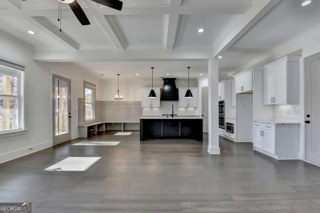 6181 Shoreland Circle, Buford, GA 30518