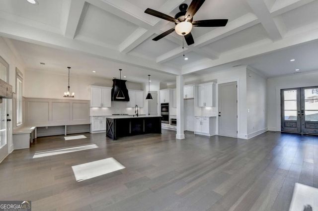 6181 Shoreland Circle, Buford, GA 30518