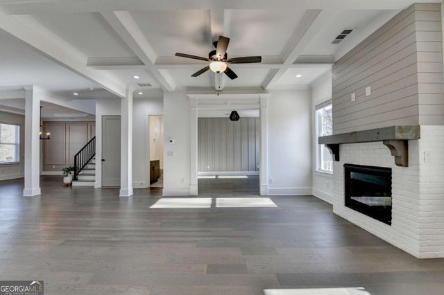 6181 Shoreland Circle, Buford, GA 30518