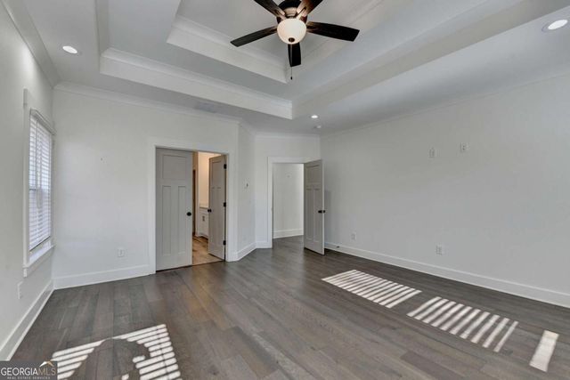 6181 Shoreland Circle, Buford, GA 30518