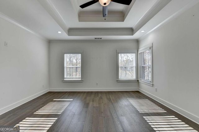 6181 Shoreland Circle, Buford, GA 30518