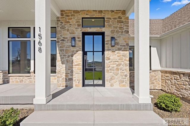 1568 N 845 E, Shelley, ID 83274