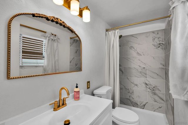 9222 Overton, San Diego, CA 92123