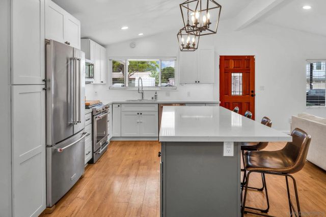 9222 Overton, San Diego, CA 92123