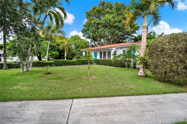 6890 SW 51st St, Miami, FL 33155