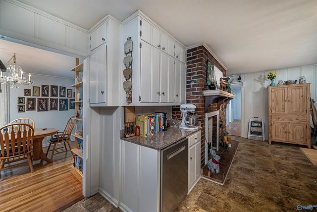 201 Puckett Road SW, Hartselle, AL 35640