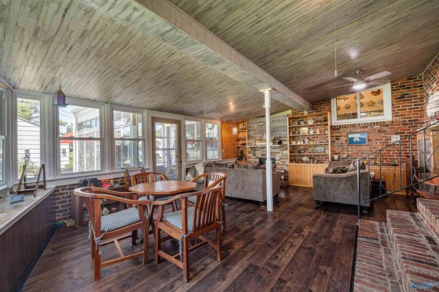 201 Puckett Road SW, Hartselle, AL 35640