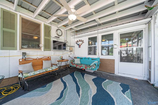 201 Puckett Road SW, Hartselle, AL 35640