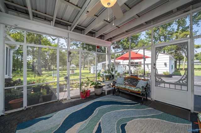 201 Puckett Road SW, Hartselle, AL 35640