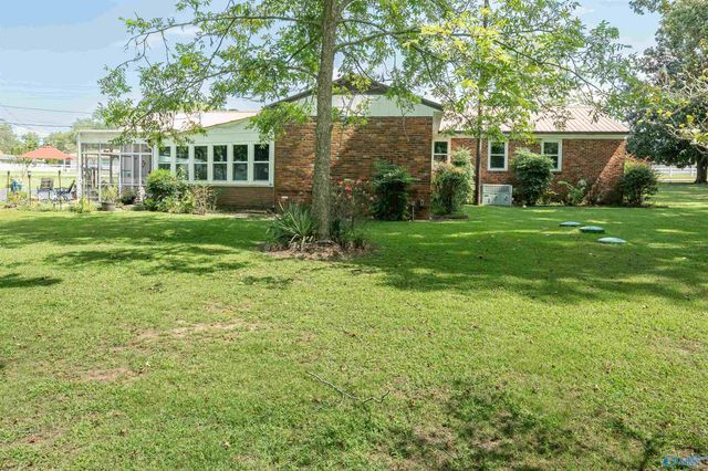 201 Puckett Road SW, Hartselle, AL 35640