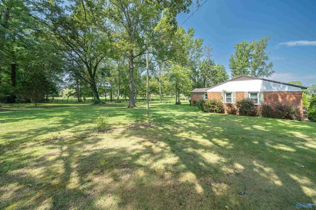 201 Puckett Road SW, Hartselle, AL 35640