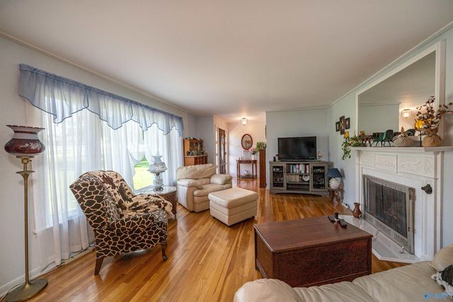 201 Puckett Road SW, Hartselle, AL 35640