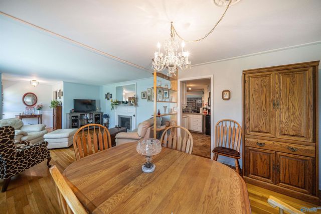 201 Puckett Road SW, Hartselle, AL 35640