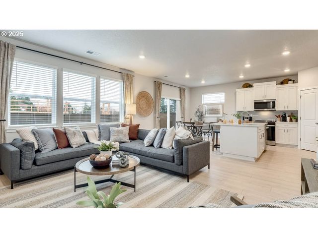 3650 Sw Binford Ave, Gresham, OR 97080