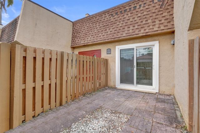 3541 NW 95th Terrace 202, Sunrise, FL 33351