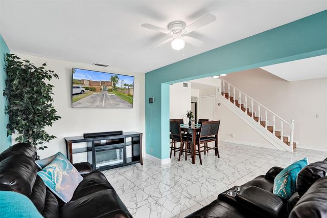 3541 NW 95th Terrace 202, Sunrise, FL 33351