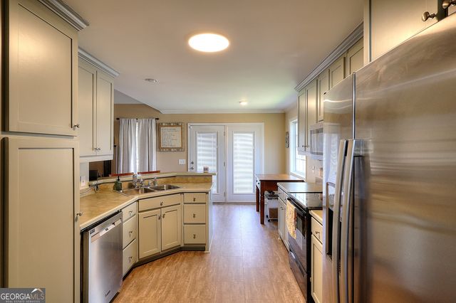 324 Heatherwood Drive, Auburn, GA 30011