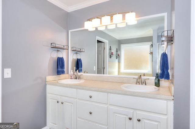 324 Heatherwood Drive, Auburn, GA 30011