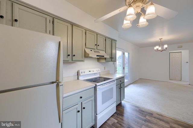 3213 MAPLECREST TER, Lancaster, PA 17601