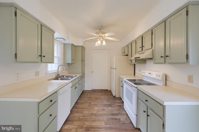 3213 MAPLECREST TER, Lancaster, PA 17601