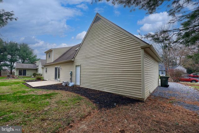 3213 MAPLECREST TER, Lancaster, PA 17601