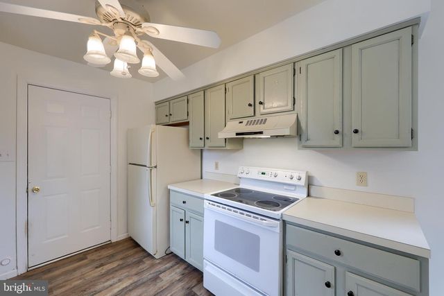 3213 MAPLECREST TER, Lancaster, PA 17601