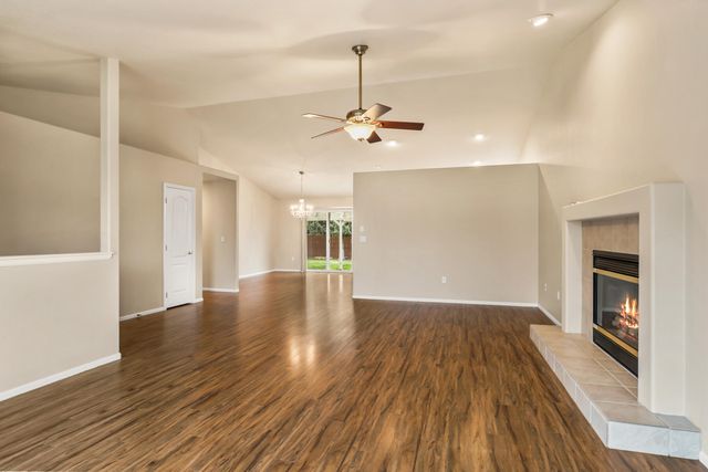 1707 NW 20th Street, Redmond, OR 97756