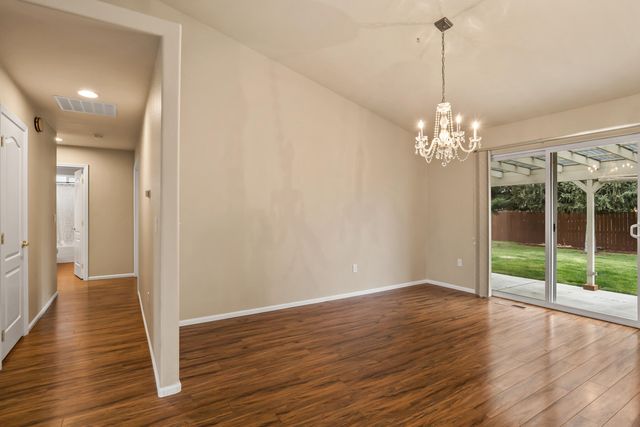 1707 NW 20th Street, Redmond, OR 97756