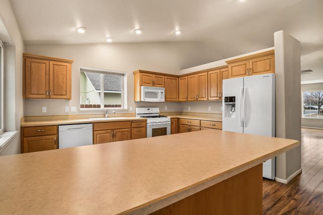 1707 NW 20th Street, Redmond, OR 97756