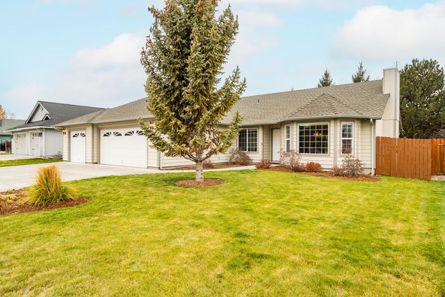 1707 NW 20th Street, Redmond, OR 97756