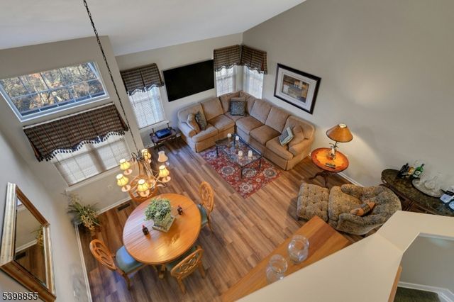 10 Rushmore Ln, Allamuchy Twp., NJ 07840