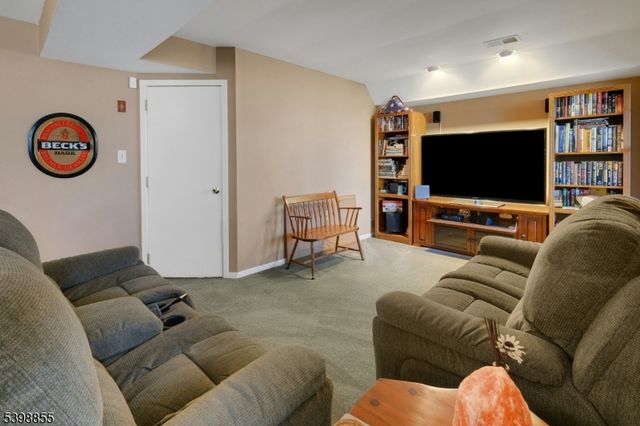 10 Rushmore Ln, Allamuchy Twp., NJ 07840