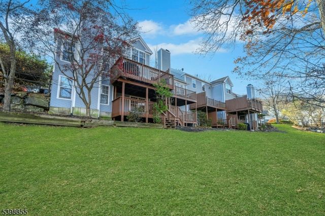 10 Rushmore Ln, Allamuchy Twp., NJ 07840