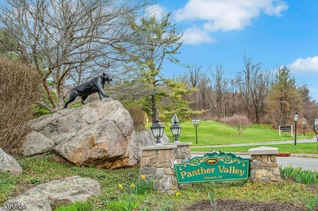 10 Rushmore Ln, Allamuchy Twp., NJ 07840