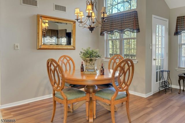 10 Rushmore Ln, Allamuchy Twp., NJ 07840