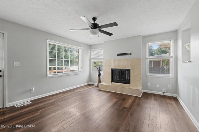 6905 Homestead Dr, Louisville, KY 40214
